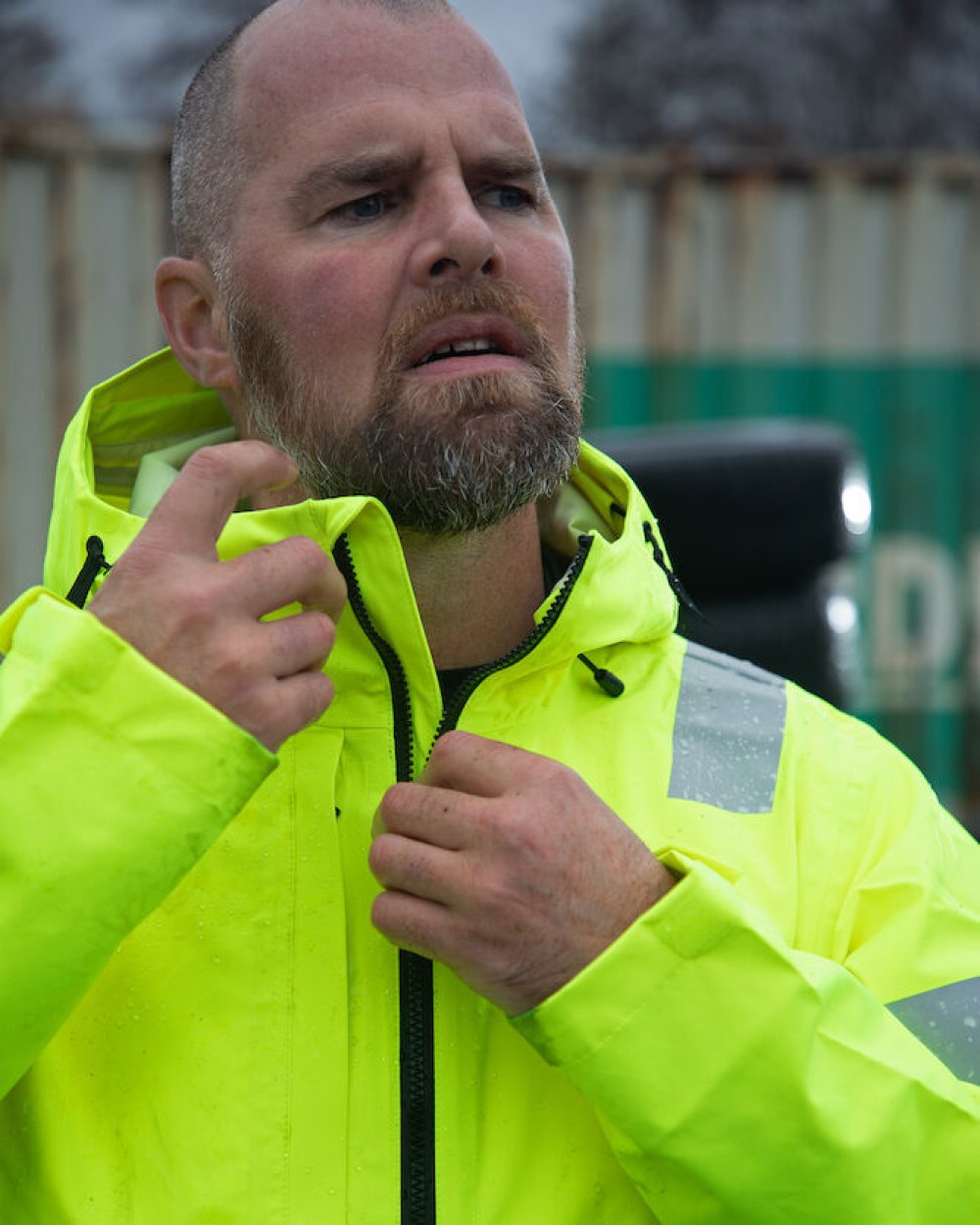 Softshells personnalisable PROJOB 6450 VESTE SOFTSHELL CAPUCHE - EN ISO 20471 CLASSE 3/2 - EN343 3/3/X