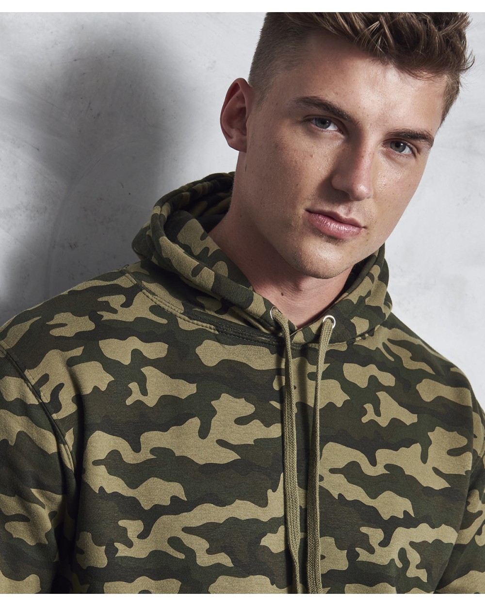 Sweaters & hoodies AWDIS CAMO HOODIE voor bedrukking &amp; borduring