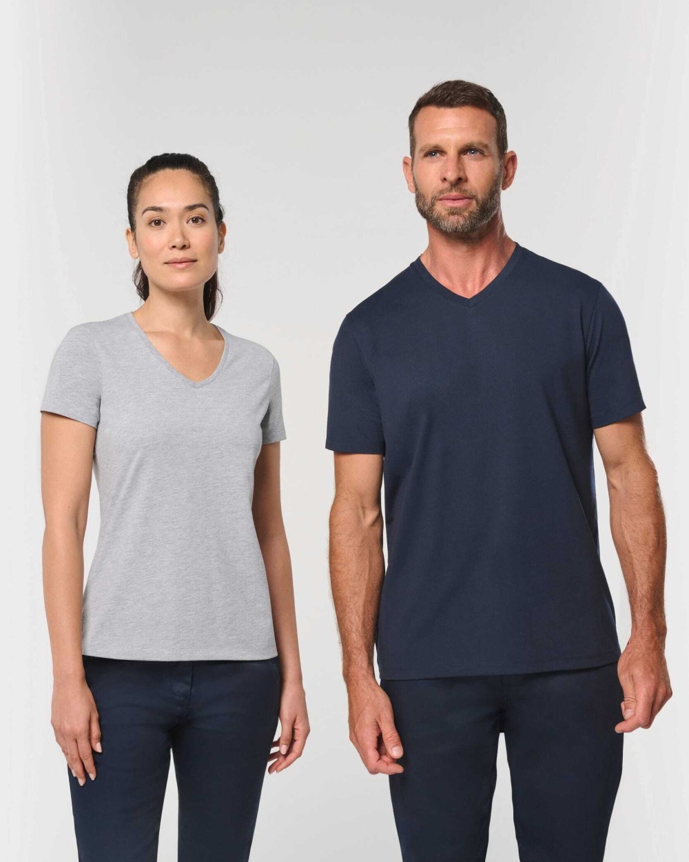 T-Shirts personnalisable WK. DESIGNED TO WORK T-shirt écoresponsable col V antibactérien femme