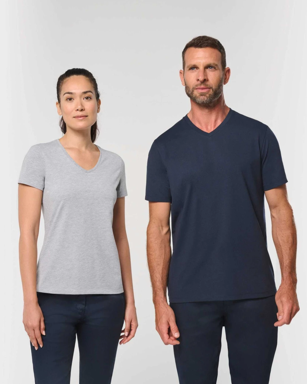 T-Shirts personnalisable WK. DESIGNED TO WORK T-shirt écoresponsable col V antibactérien femme