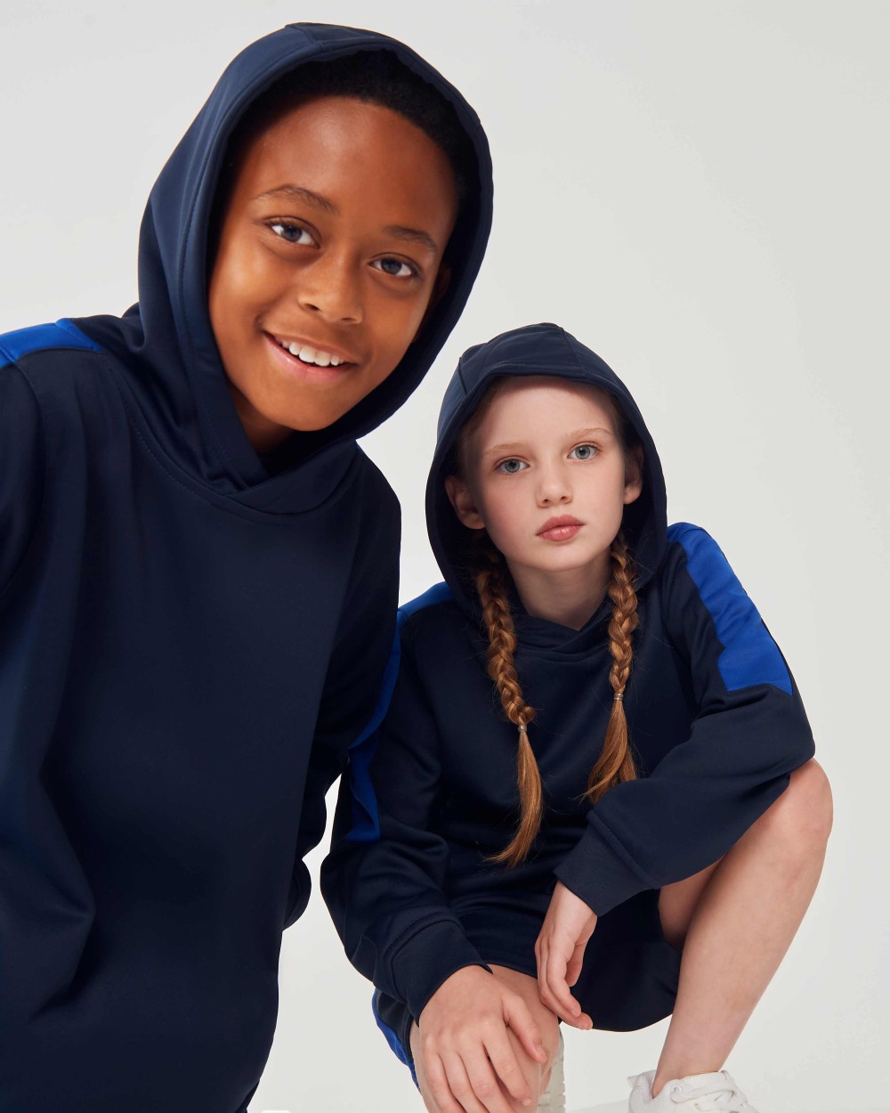 Sweat-shirts personnalisable FINDEN-HALES Sweat à capuche sportif contrasté enfant