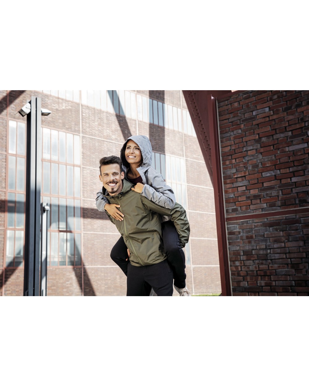 Jassen MINERS MATE my mate - Unisex Hooded Windbreaker voor bedrukking &amp; borduring