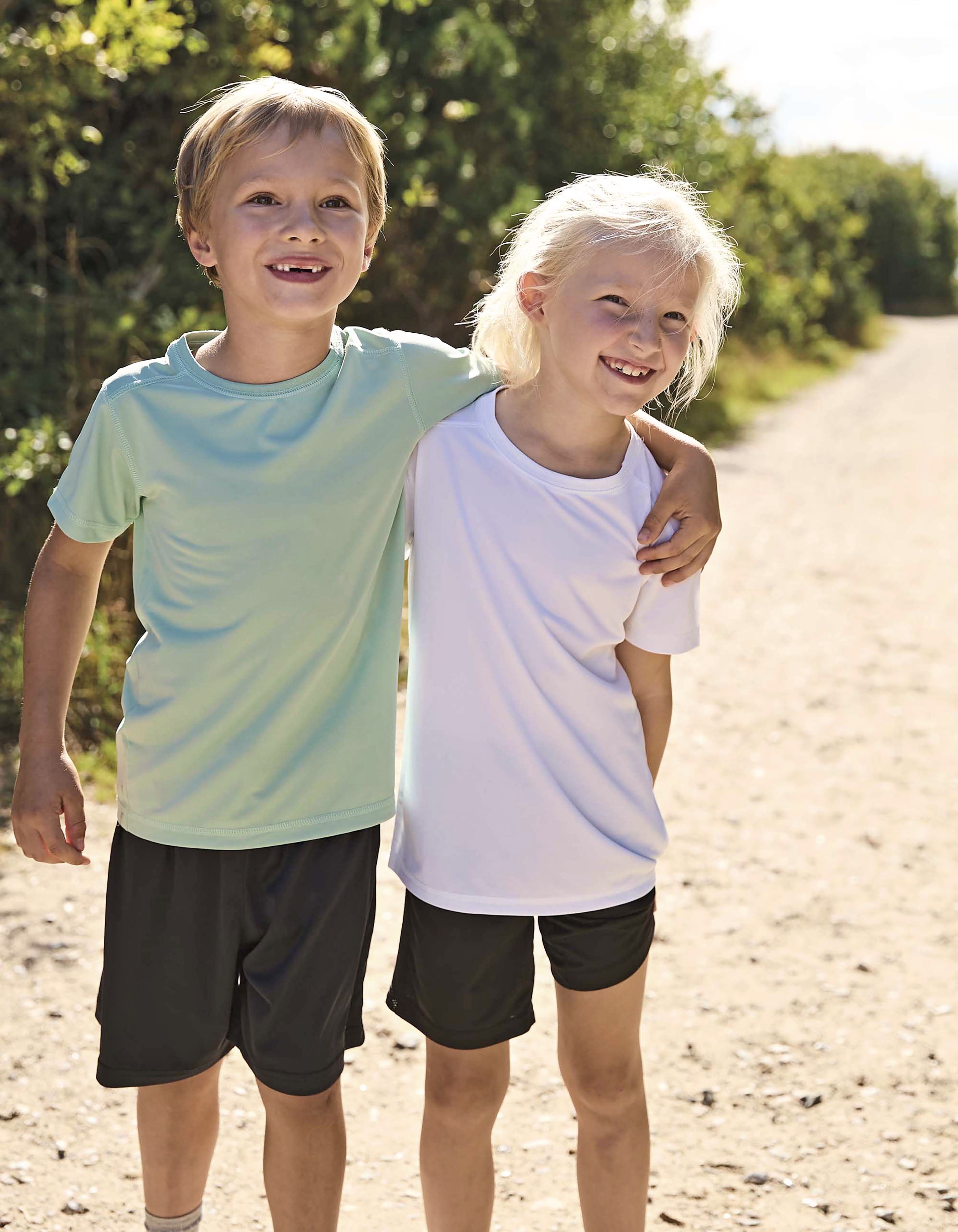 NEUTRAL Recycled Kids Performance T-Shirt T-Shirts personalisierbar