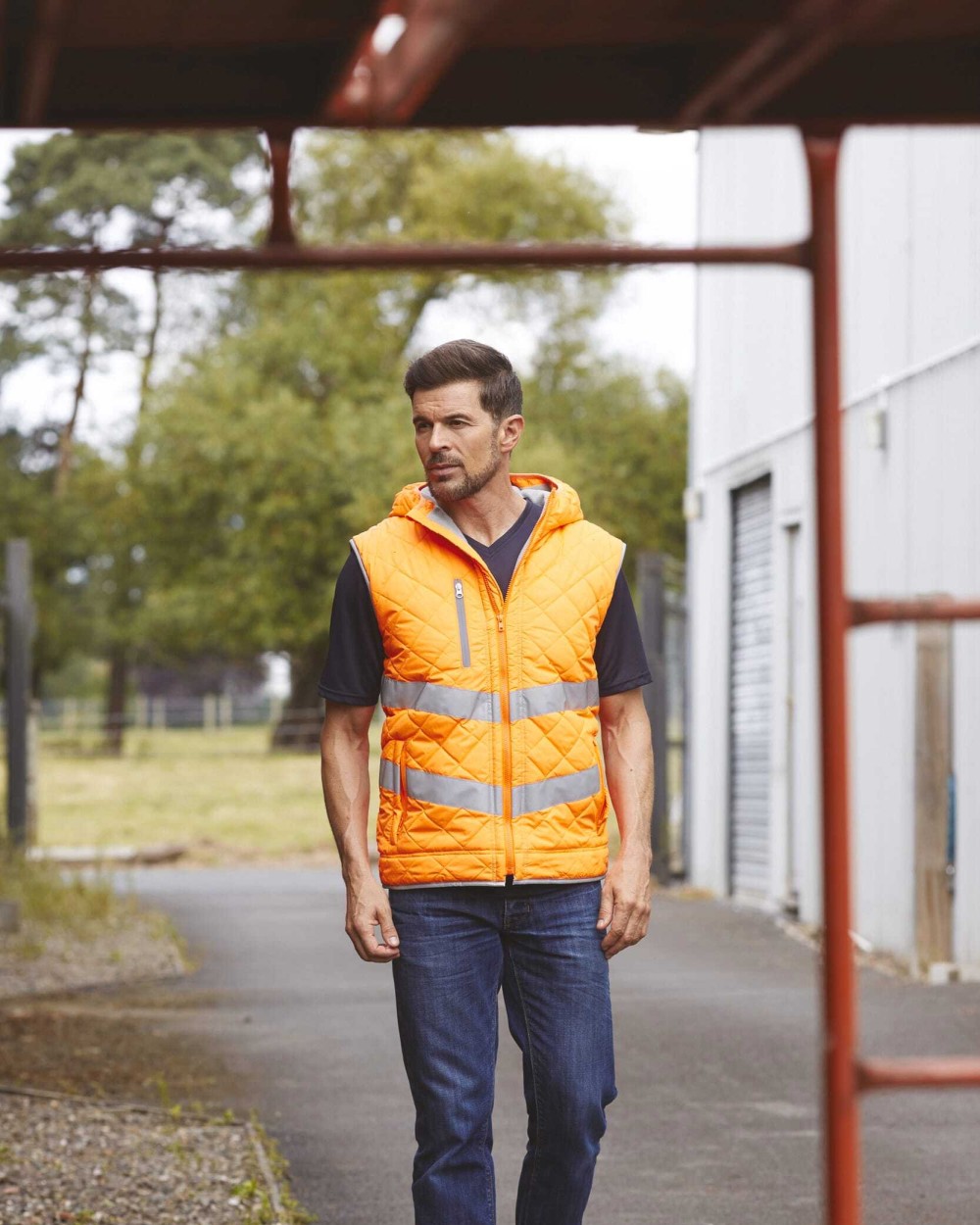 Jassen YOKO Kensington - Hi-Vis bodywarmer met capuchon voor bedrukking &amp; borduring