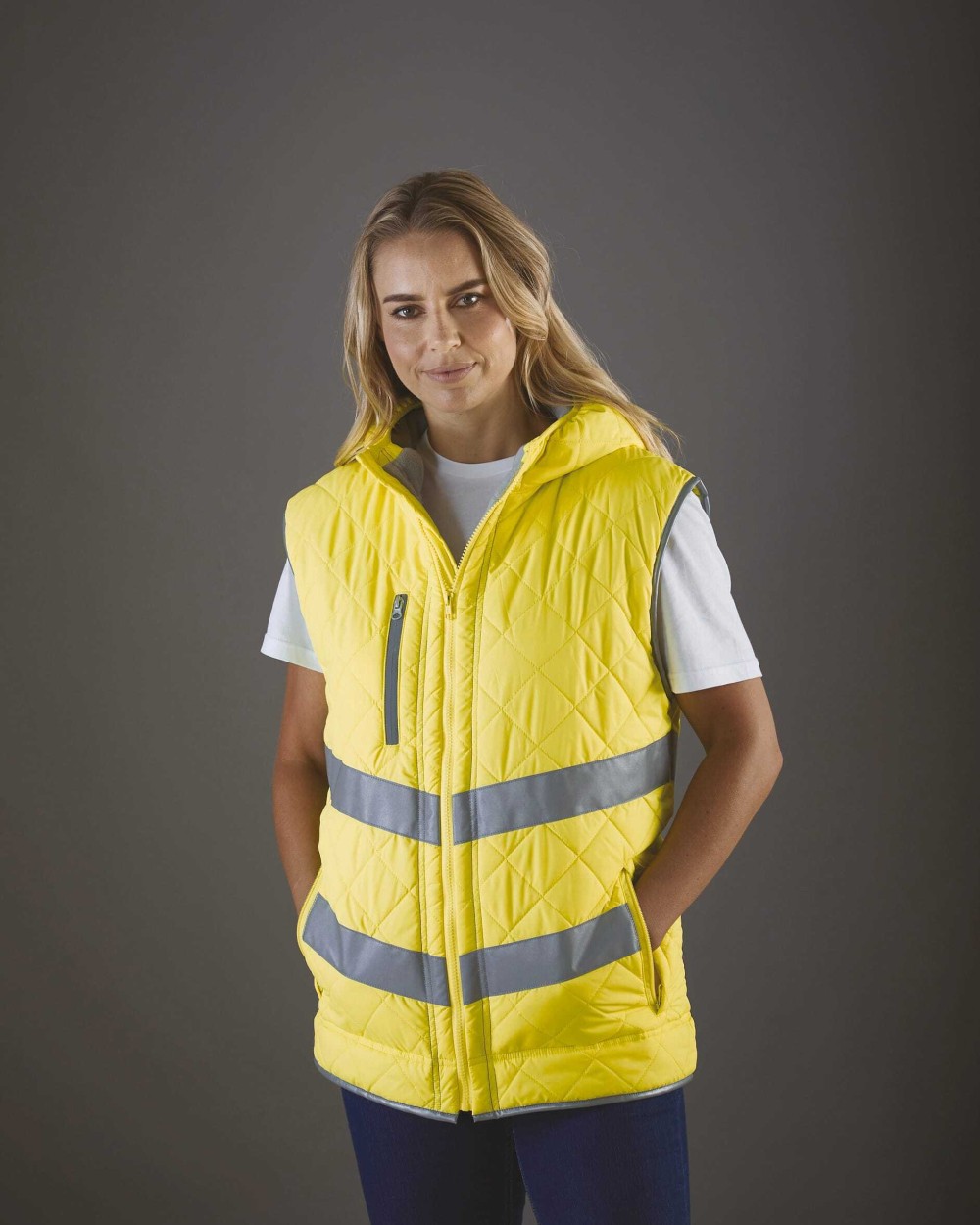 Jassen YOKO Kensington - Hi-Vis bodywarmer met capuchon voor bedrukking &amp; borduring