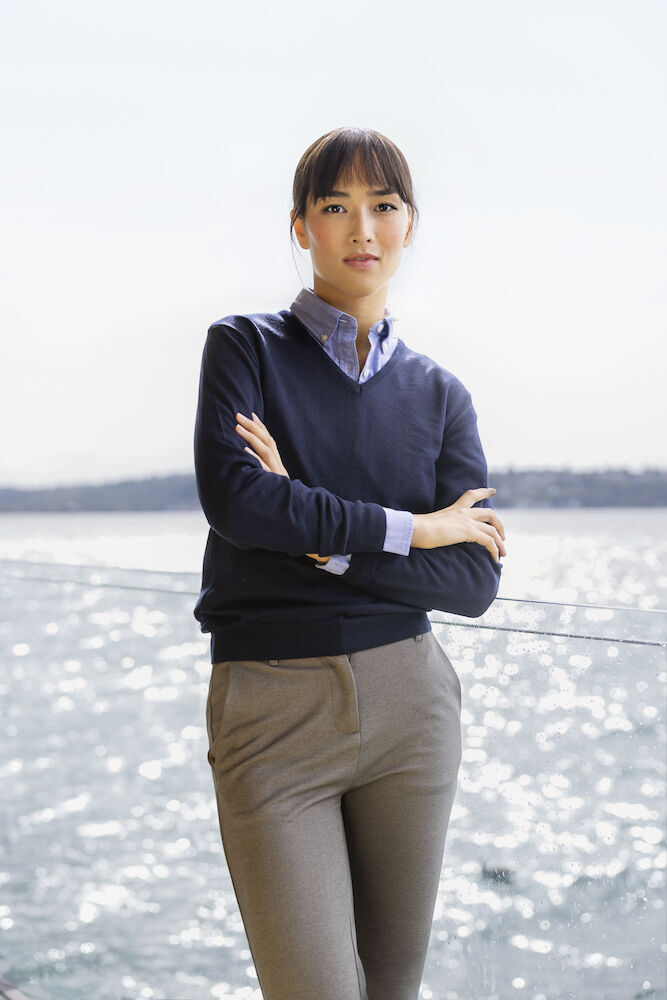 Pulls personnalisable CUTTER & BUCK Everett V-neck ladies