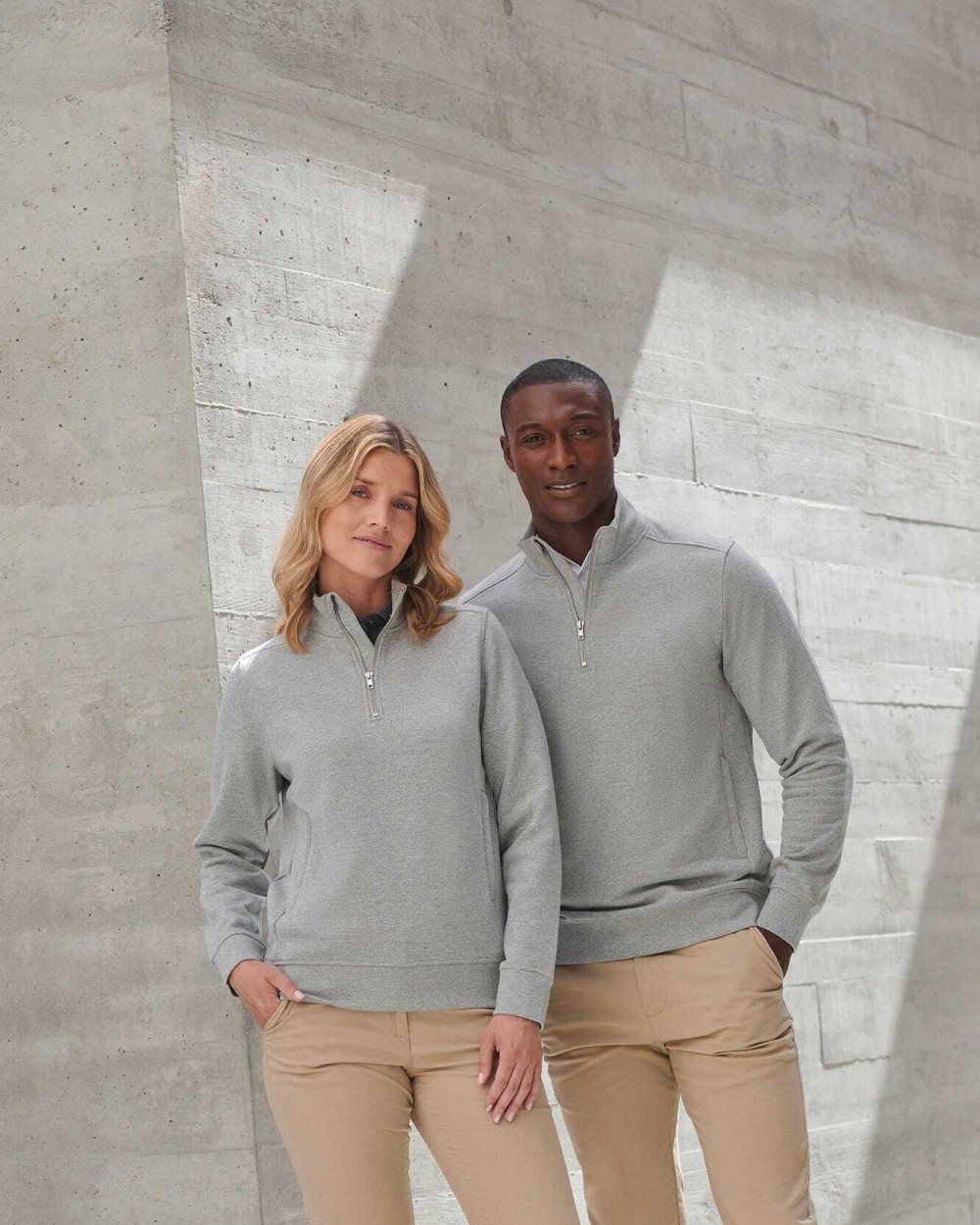 Sweat-shirts personnalisable HENBURY Sweat-shirt col zippé unisexe