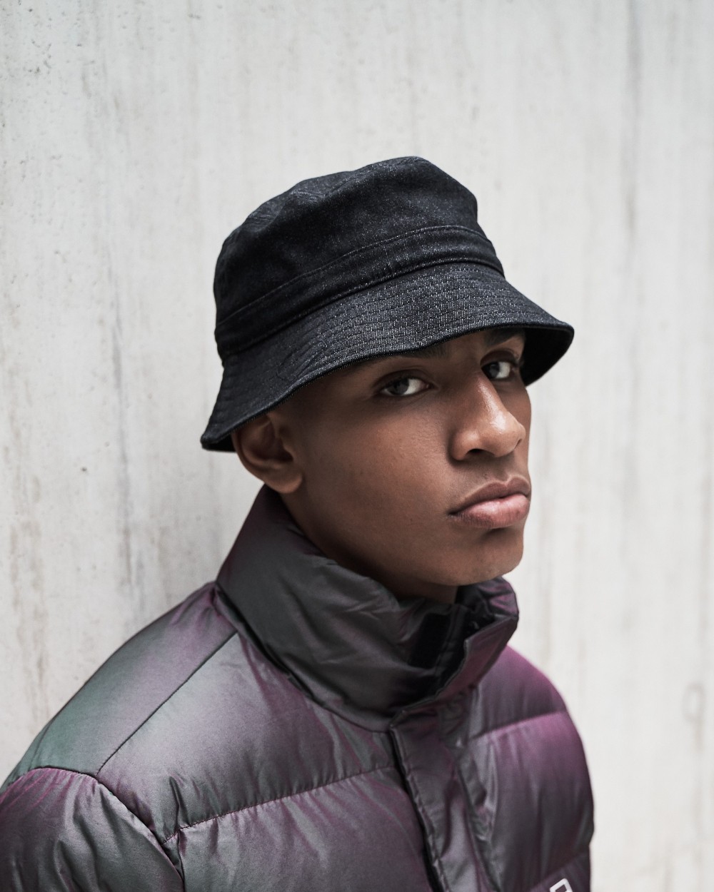 Bucket hats FLEXFIT DENIM BUCKET HAT voor bedrukking &amp; borduring