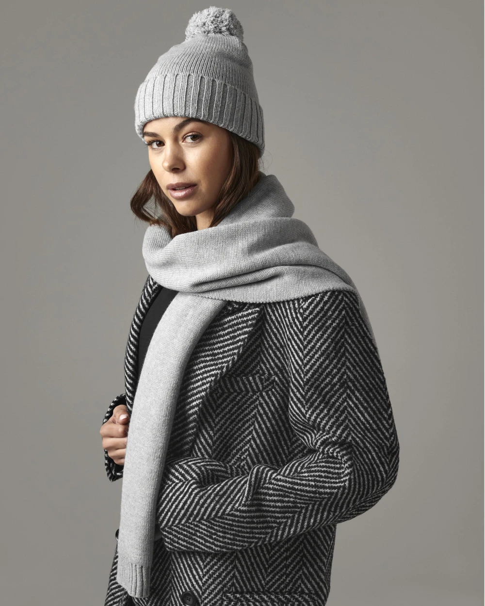 Bonnets personnalisable BEECHFIELD KNITTED SCARF AND BEANIE GIFT SET