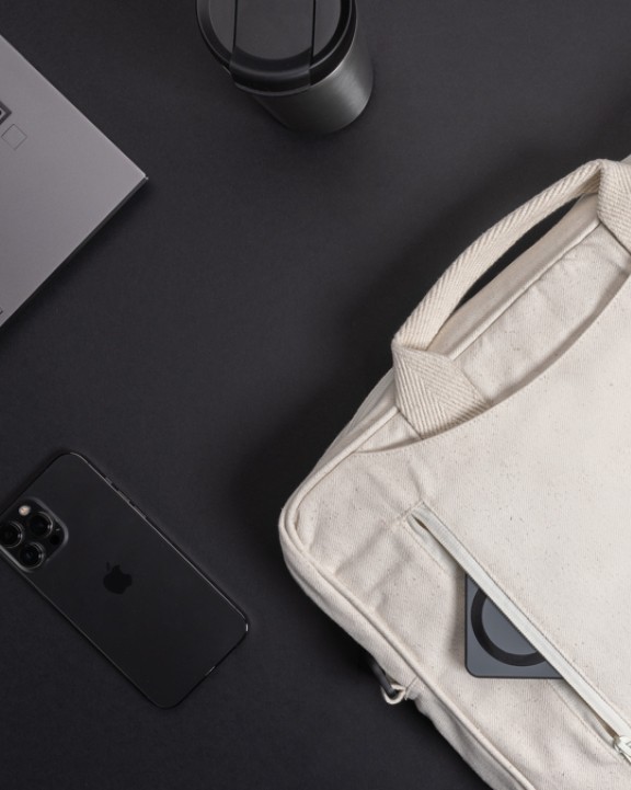 4DO Laluka AWARE™ 15.4" Laptop-Tasche aus recycelter Baumwolle Taschen personalisierbar