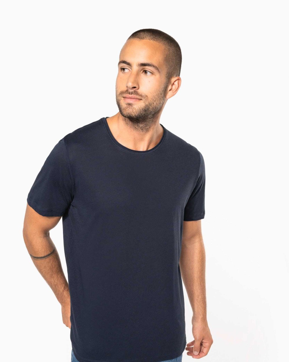 KARIBAN Bio-T-Shirt mit kurzen Ärmeln und ungesäumten Halsausschnitt T-Shirts personalisierbar