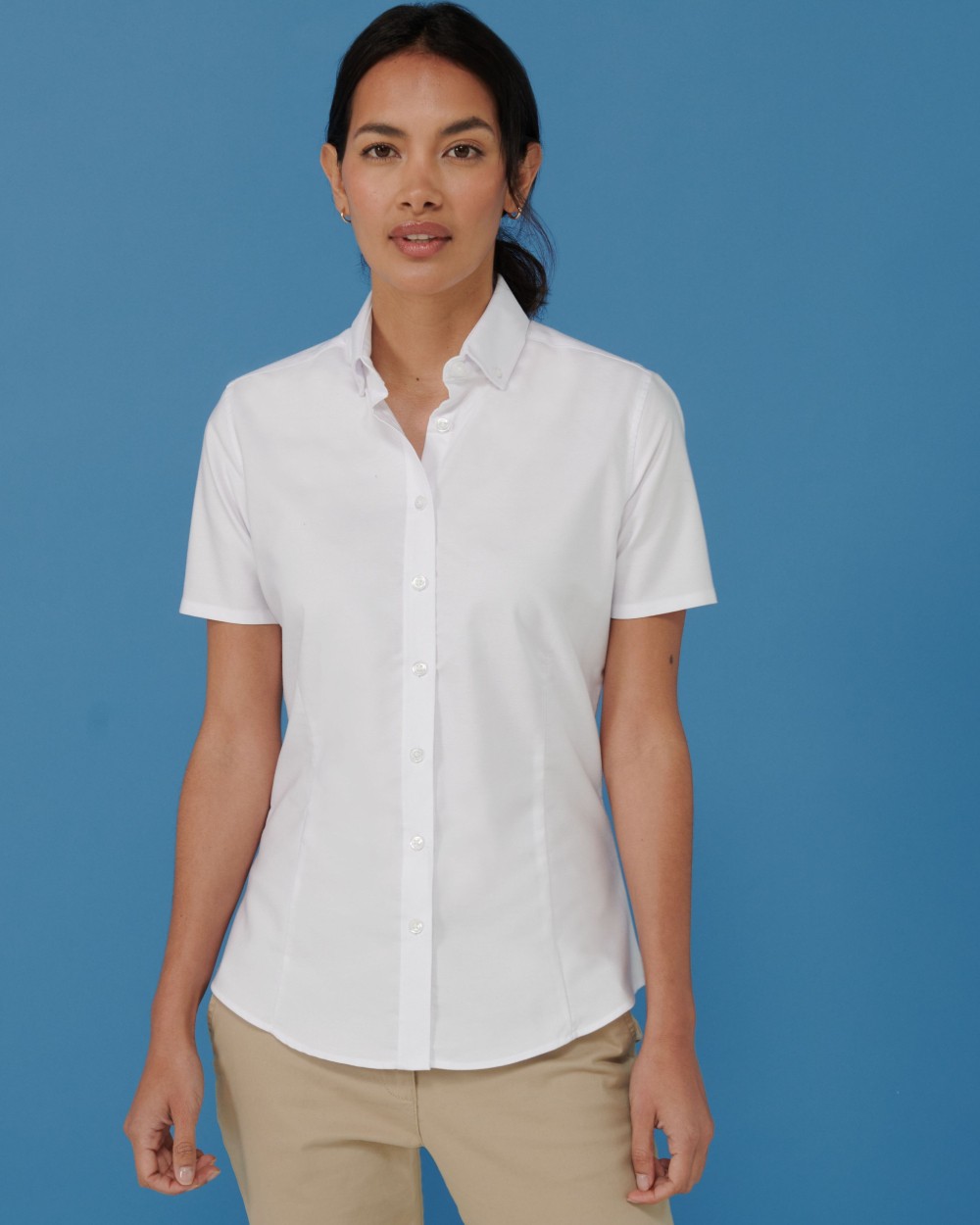 HENBURY LADIES’ MODERN S/S OXFORD SHIRT – REGULAR FIT Hemden personalisierbar